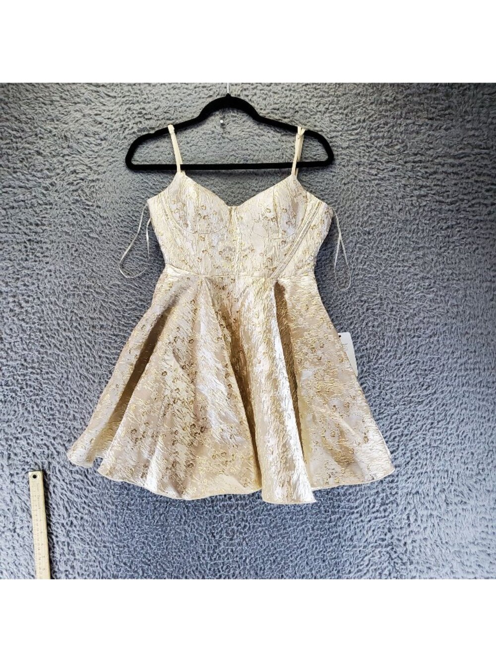 Klesis Dress Womens Small Cream & Gold Metallic Floral Fit & Flare *NWT*